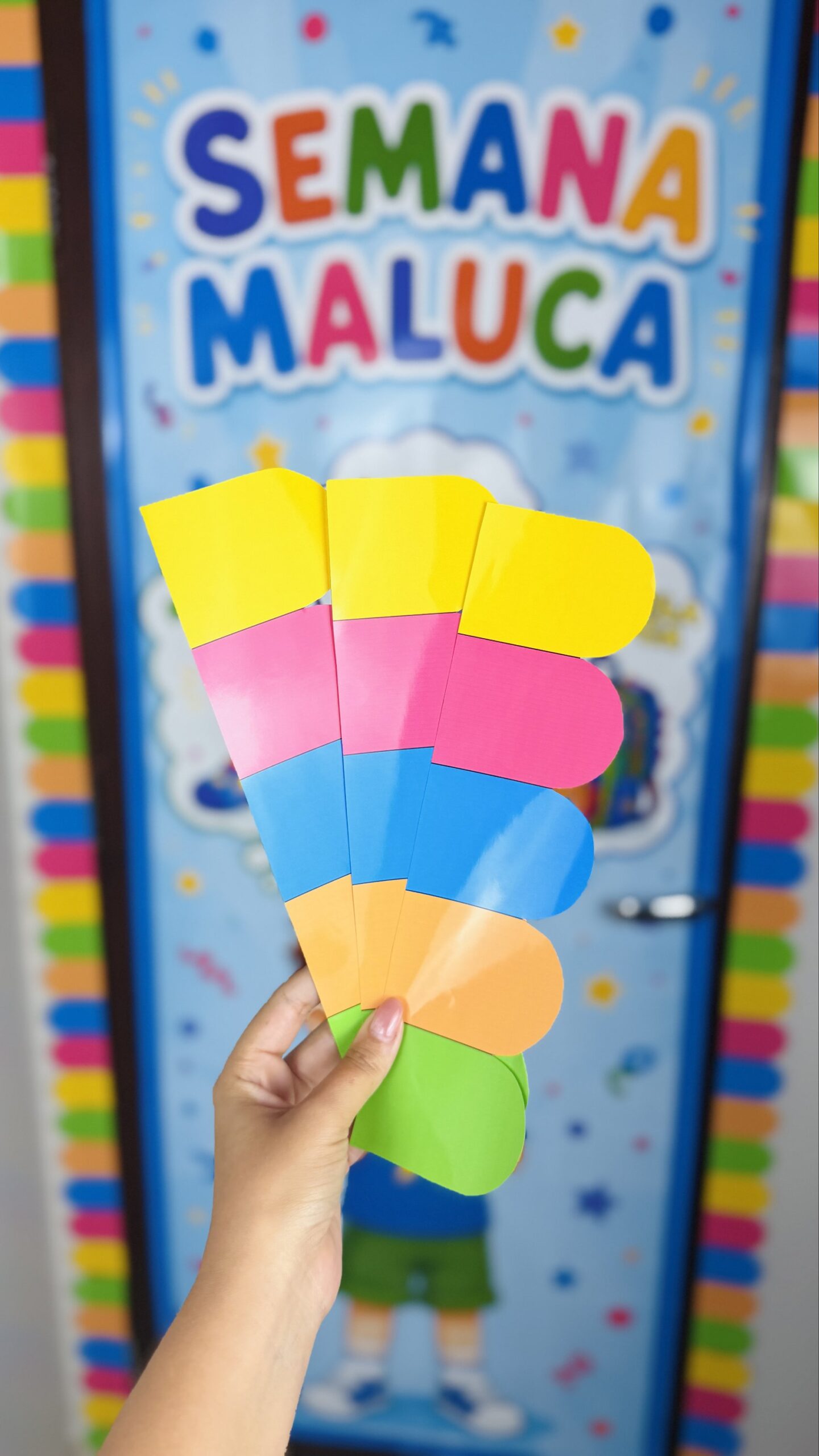 Painel de porta semana maluca - Imagem 2